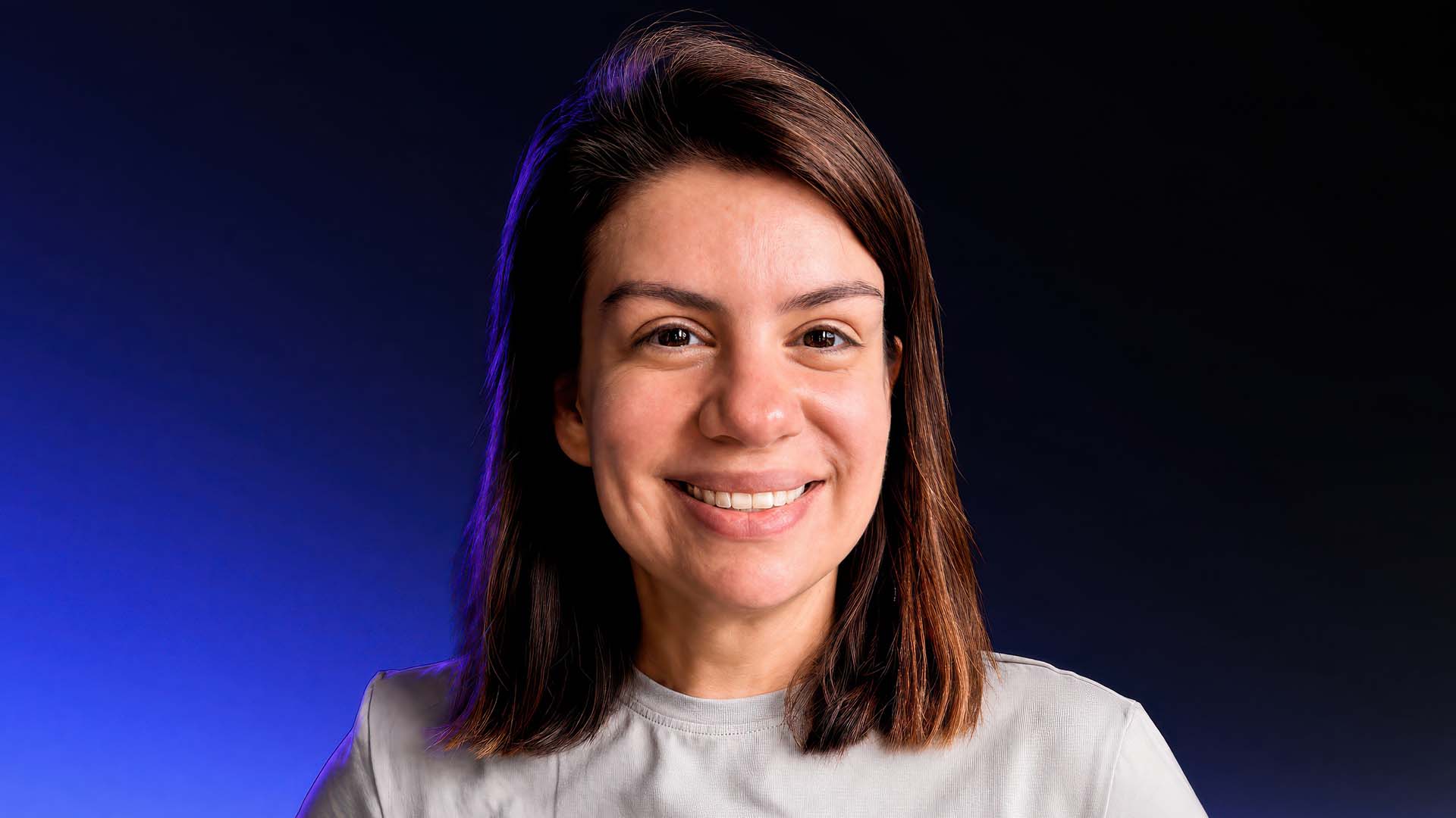 Gabriela Vargas, CX Changemaker, addresses the camera